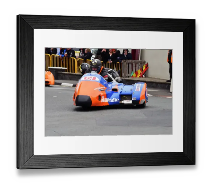 Framed Print : Lionel Mansuy Melanie Farnier Windle DD 2015 Sidecar TT Framed Print : Lionel Mansuy Melanie Farnier Windle DD 2015 Sidecar TT