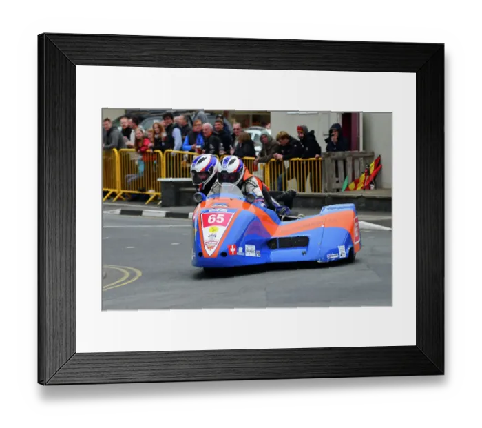 Framed Print : Pascal Gassmann Olivier Chabloz Shelbourne 2015 Sidecar TT Framed Print : Pascal Gassmann Olivier Chabloz Shelbourne 2015 Sidecar TT