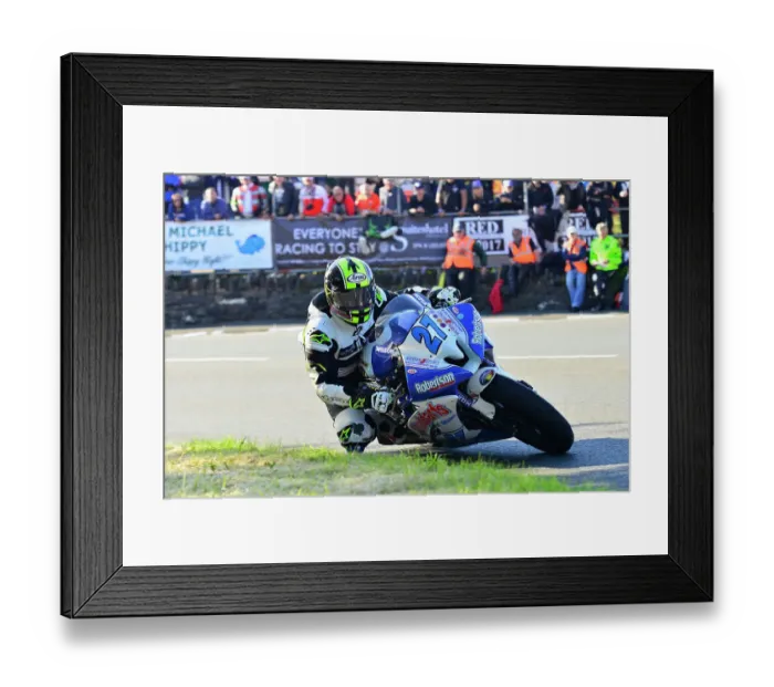 Framed Print : Robert Wilson Yamaha 2015 Supersport TT Framed Print : Robert Wilson Yamaha 2015 Supersport TT