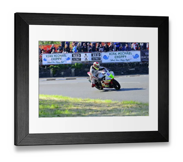 Framed Print : James Shipley Yamaha 2015 Supersport TT Framed Print : James Shipley Yamaha 2015 Supersport TT