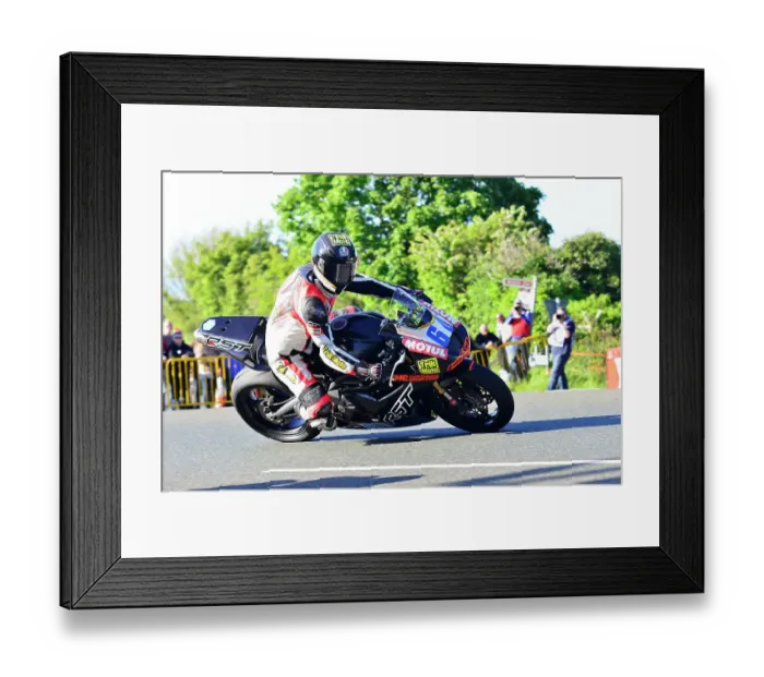 Framed Print : Hudson Kennaugh Triumph 2015 Supersport TT Framed Print : Hudson Kennaugh Triumph 2015 Supersport TT