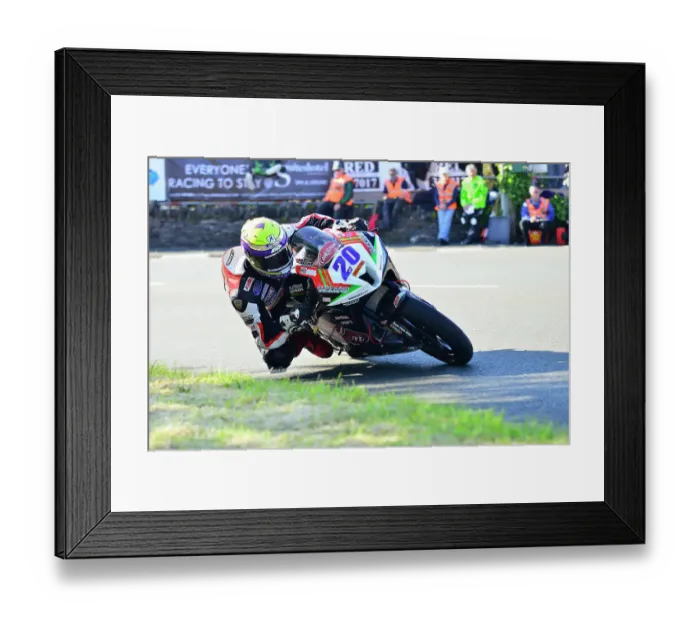 Framed Print : Jamie Hamilton Honda 2015 Supersport TT Framed Print : Jamie Hamilton Honda 2015 Supersport TT