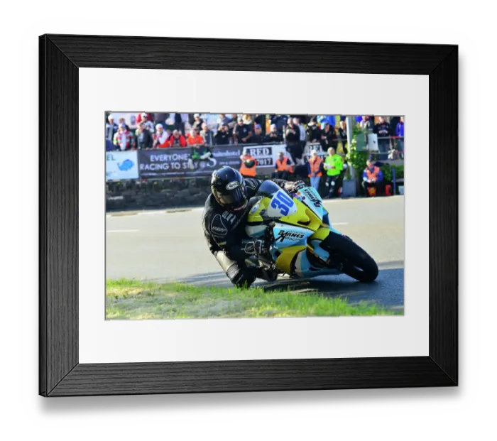 Framed Print : James Coward Yamaha 2015 Supersport TT Framed Print : James Coward Yamaha 2015 Supersport TT