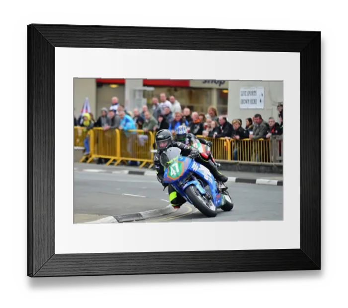 Framed Print : Bjorn Cunnarsson Kawasaki 2015 Lightweight TT
