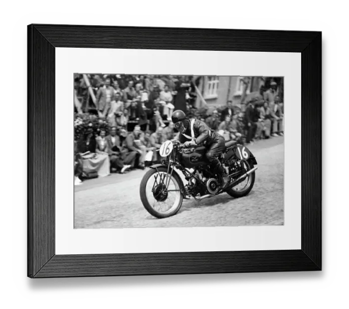 Framed Print : Omobono Tenni (Guzzi) 1937 Senior TT Framed Print : Omobono Tenni (Guzzi) 1937 Senior TT