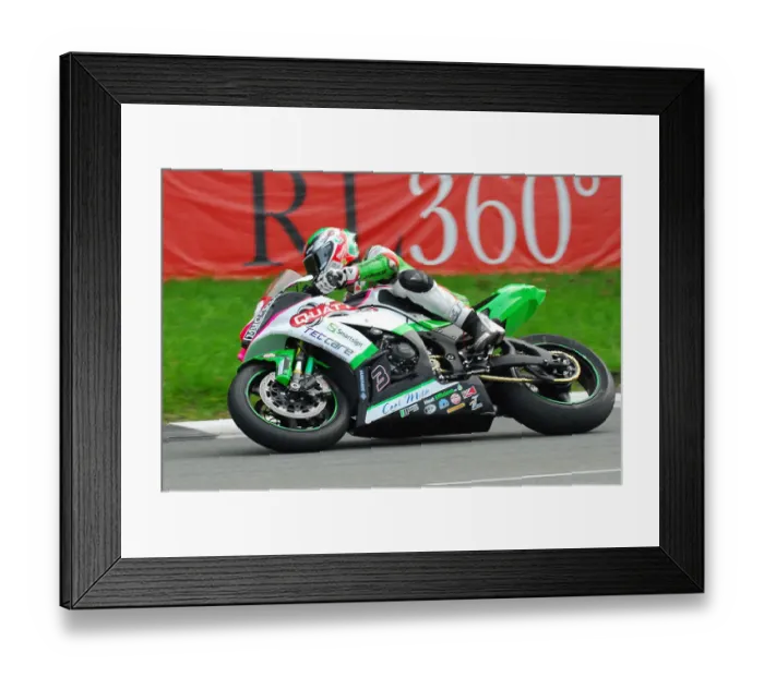 Framed Print : James Hillier (Kawasaki) 2017 Superstock TT Framed Print : James Hillier (Kawasaki) 2017 Superstock TT