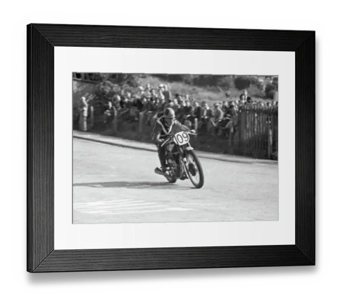 Framed Print : Harry Pearce Norton 1949 Junior Manx Grand Prix Framed Print : Harry Pearce Norton 1949 Junior Manx Grand Prix