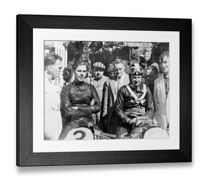 Framed Print : Bob Keeler Norton Dennis Parkinson 1953 Senior Manx Grand Prix Framed Print : Bob Keeler Norton Dennis Parkinson 1953 Senior Manx Grand Prix