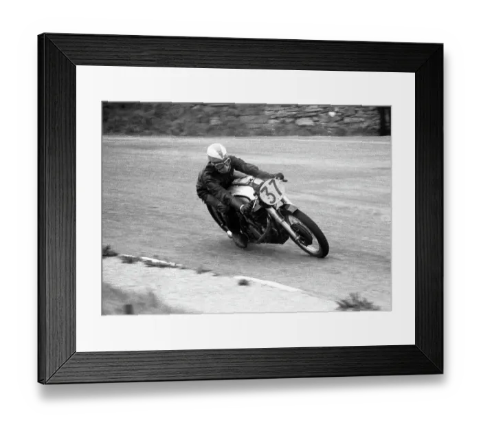 Framed Print : Ken Pitt Norton 1958 Junior Snaefell Manx Grand Prix Framed Print : Ken Pitt Norton 1958 Junior Snaefell Manx Grand Prix