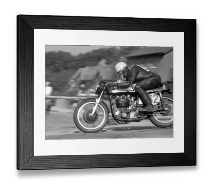 Framed Print : Owen Parkin Norton 1958 Senior Manx Grand Prix Framed Print : Owen Parkin Norton 1958 Senior Manx Grand Prix