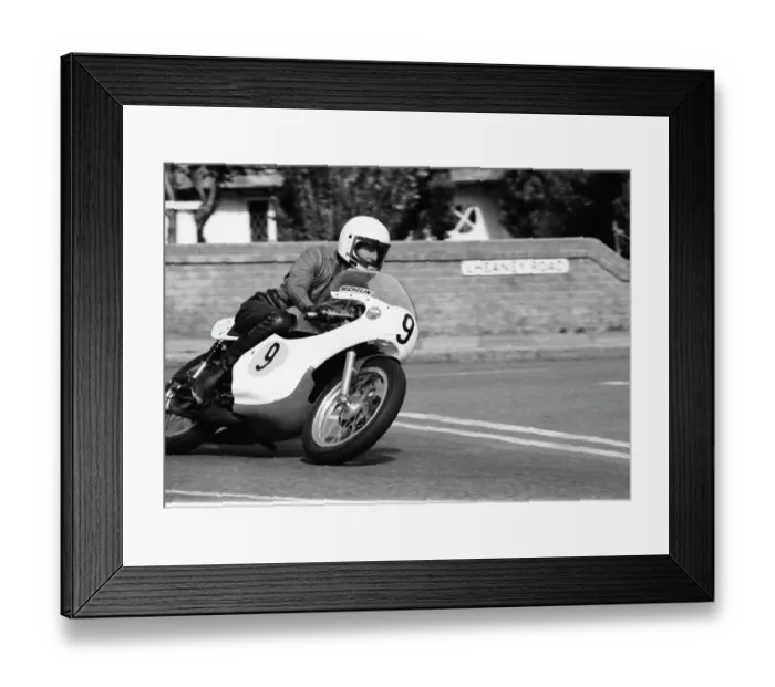 Framed Print : Trevor Parker Maxton Yamaha 1977 Junior Manx Grand Prix Framed Print : Trevor Parker Maxton Yamaha 1977 Junior Manx Grand Prix