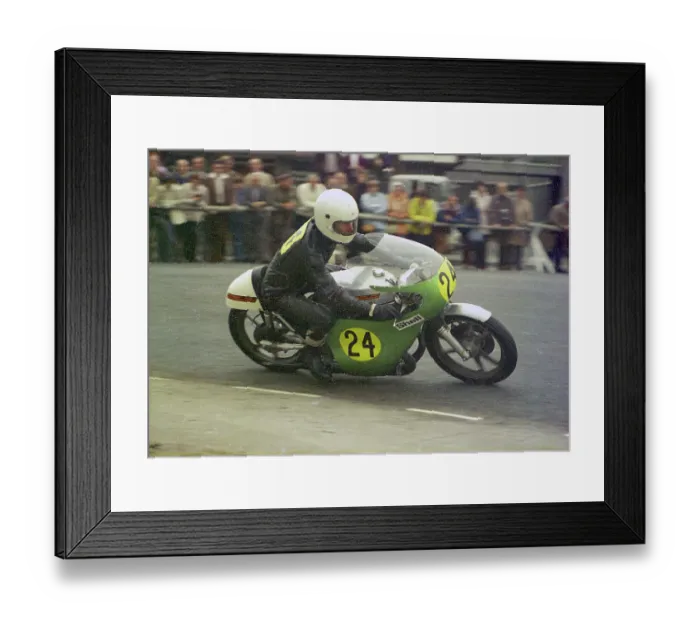 Framed Print : Fred Pidcock Suzuki 1976 Senior Manx Grand Prix