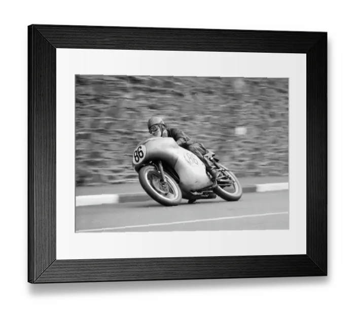 Framed Print : Derek Phillips Norton 1963 Senior Manx Grand Prix Framed Print : Derek Phillips Norton 1963 Senior Manx Grand Prix