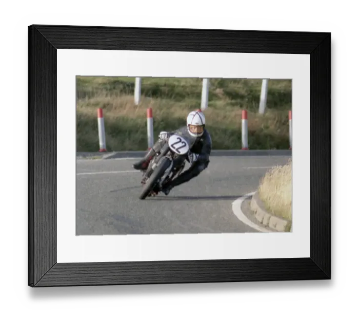 Framed Print : Nick Payton Velocette 1986 Senior Classic Manx Grand Prix Framed Print : Nick Payton Velocette 1986 Senior Classic Manx Grand Prix