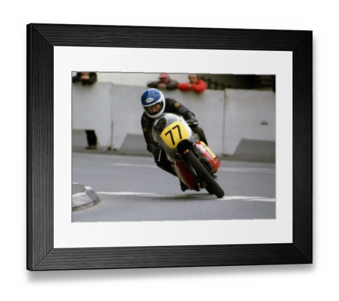 Framed Print : Laurie Parson Ducati 1996 Senior Classic Manx Grand Prix Framed Print : Laurie Parson Ducati 1996 Senior Classic Manx Grand Prix