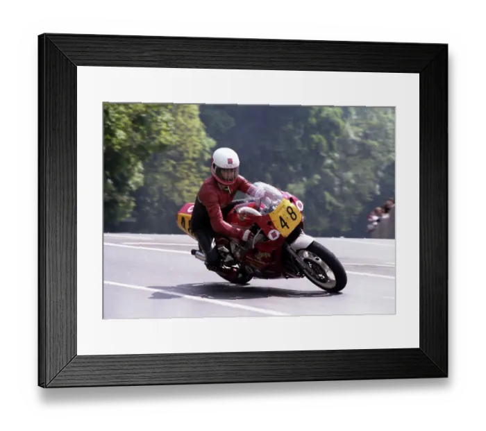 Framed Print : Andy Jessopp Yamaha 1991 Supersport 600 TT Framed Print : Andy Jessopp Yamaha 1991 Supersport 600 TT