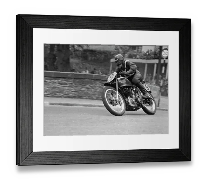 Framed Print : Bill Lomas (Royal Enfield) at Quarter Bridge, 1948 Junior Clubman TT Framed Print : Bill Lomas (Royal Enfield) at Quarter Bridge, 1948 Junior Clubman TT