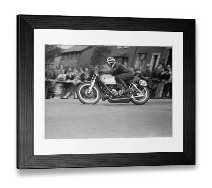 Framed Print : Bill Lomas (AJS Porcupine) on Bray Hill, 1952 Senior TT Framed Print : Bill Lomas (AJS Porcupine) on Bray Hill, 1952 Senior TT