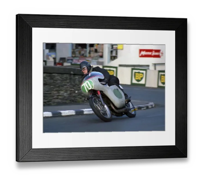 Framed Print : Allan Gagen Yamaha 1967 Lightweight Manx Grand Prix Framed Print : Allan Gagen Yamaha 1967 Lightweight Manx Grand Prix