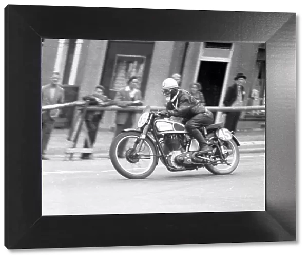 Jerseyman James Lanyon (Norton) on Bray Hill, 1952 Senior Clubman TT