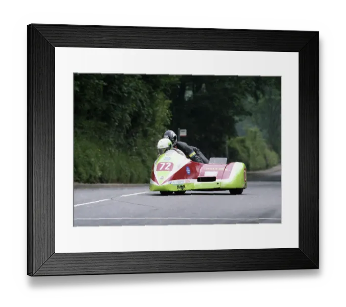 Framed Print : Greg Lambert & I Gaunt (Yamaha) at Ballacraine, 1992 Sidecar TT Framed Print : Greg Lambert & I Gaunt (Yamaha) at Ballacraine, 1992 Sidecar TT