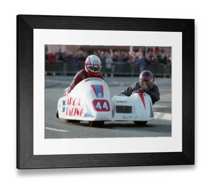 Framed Print : Steve Langham & Ian Ward (Yamaha) at Ramsey, 1996 Sidecar TT