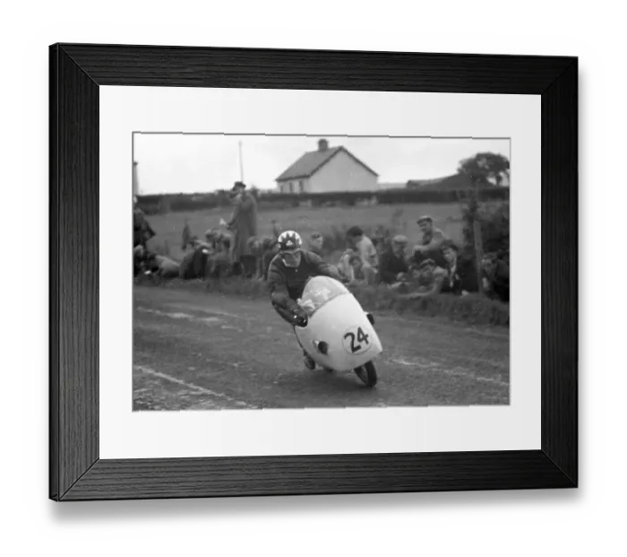 Framed Print : Tommy Robb NSU 1957 Lightweight Ulster Grand Prix Framed Print : Tommy Robb NSU 1957 Lightweight Ulster Grand Prix