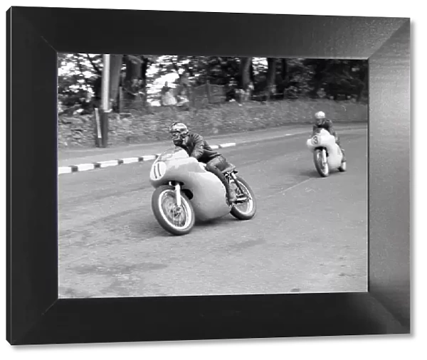 Paddy Driver Norton) Mike Hailwood Norton 1961 Senior TT
