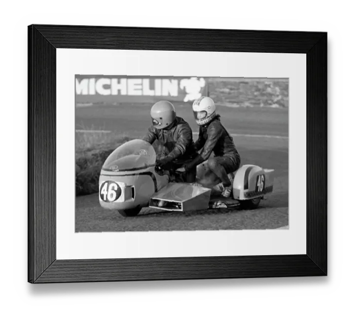 Framed Print : John Graham Ian Forrest Suzuki 1975 500 Sidecar TT Framed Print : John Graham Ian Forrest Suzuki 1975 500 Sidecar TT