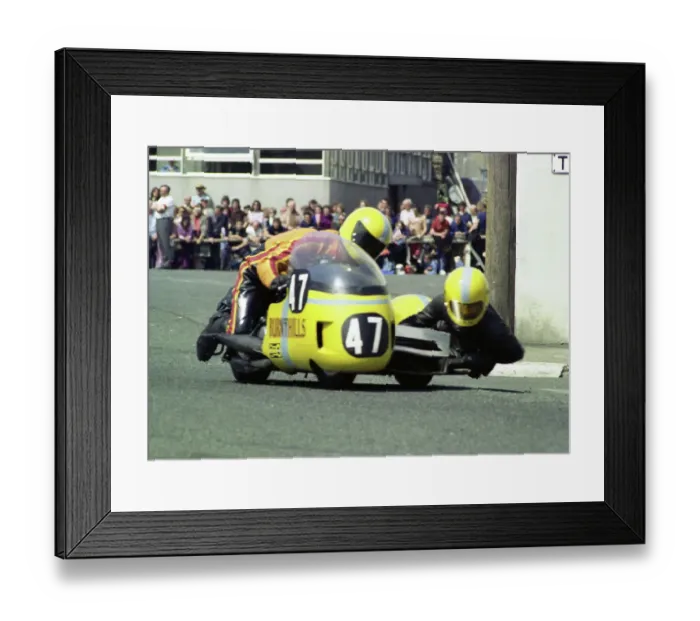 Framed Print : John Graham Ian Forrest Suzuki 1976 500 Sidecar TT Framed Print : John Graham Ian Forrest Suzuki 1976 500 Sidecar TT