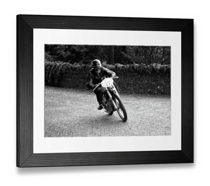Framed Print : Bill Lomas Royal Enfield 1949 Junior Clubman TT Practice Framed Print : Bill Lomas Royal Enfield 1949 Junior Clubman TT Practice