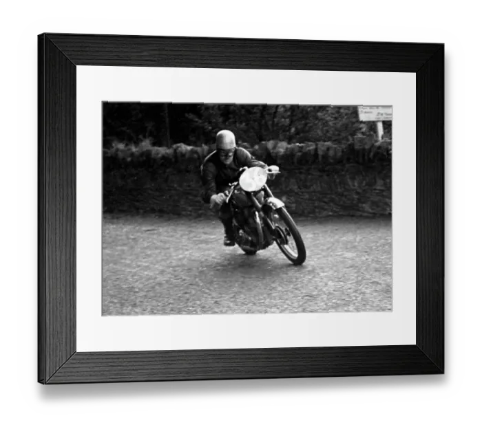 Framed Print : J D Warren BSA 1949 Junior Clubman TT Practice Framed Print : J D Warren BSA 1949 Junior Clubman TT Practice