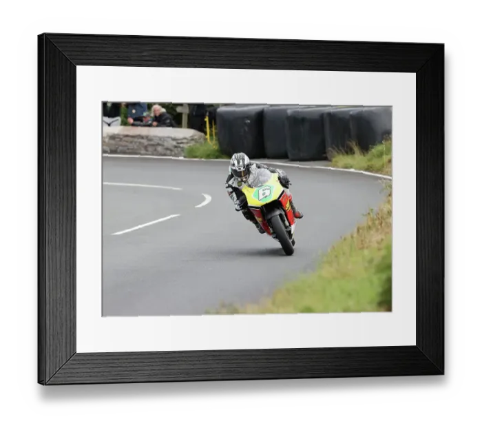 Framed Print : Michael Dunlop Honda 2022 Lightweight Manx Grand Prix Framed Print : Michael Dunlop Honda 2022 Lightweight Manx Grand Prix