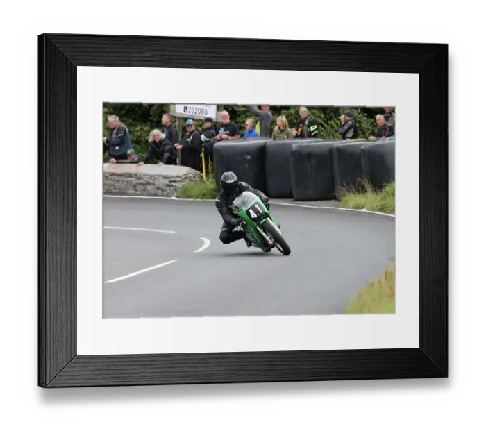 Framed Print : Richard Bairstow Paton 2022 Senior Classic Manx Grand Prix Framed Print : Richard Bairstow Paton 2022 Senior Classic Manx Grand Prix