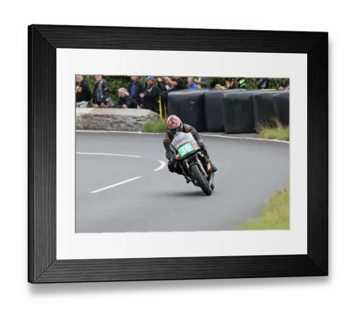 Framed Print : David Glover Yamaha 2022 Lightweight Manx Grand Prix Framed Print : David Glover Yamaha 2022 Lightweight Manx Grand Prix