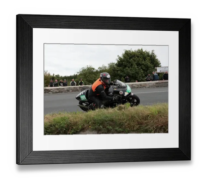 Framed Print : Gareth Arnold Yamaha 2022 Lightweight Manx Grand Prix