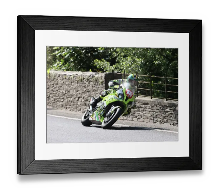 Framed Print : Sam West BMW 2023 Superstock TT Framed Print : Sam West BMW 2023 Superstock TT