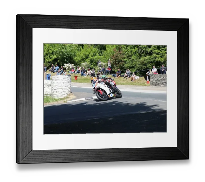 Framed Print : James Hind Yamaha 2023 Supersport TT Framed Print : James Hind Yamaha 2023 Supersport TT