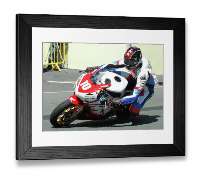 Framed Print : Conor Cummins. Honda 2015 Superstock TT Framed Print : Conor Cummins. Honda 2015 Superstock TT