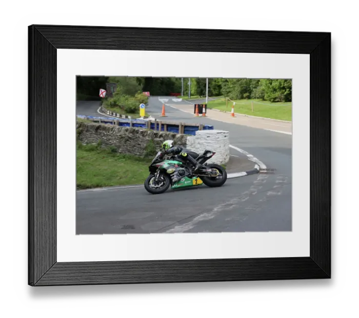 Framed Print : Victor Lopez Yamaha 2023 Senior Manx Grand Prix