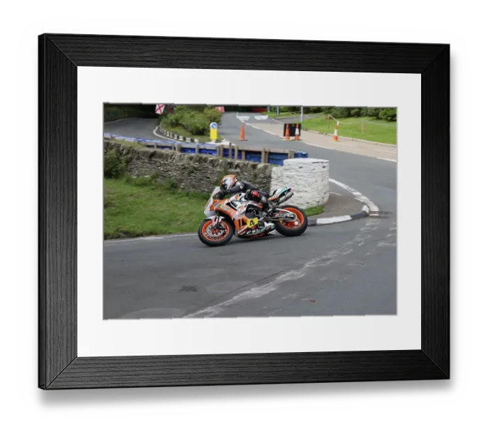 Framed Print : Jamie Williams Honda 2023 Senior Manx Grand Prix Framed Print : Jamie Williams Honda 2023 Senior Manx Grand Prix