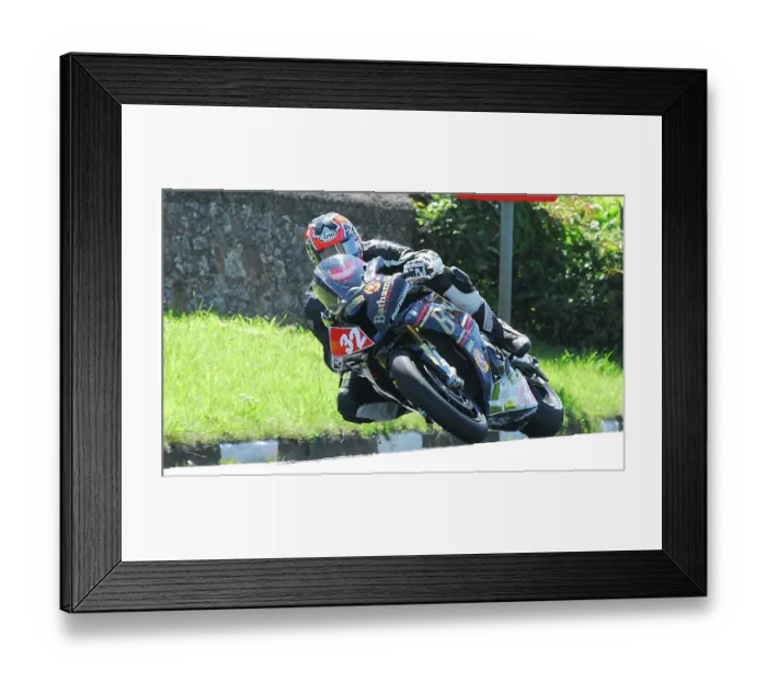 Framed Print : Stephen L Thompson BMW 2014 Superstock TT Framed Print : Stephen L Thompson BMW 2014 Superstock TT