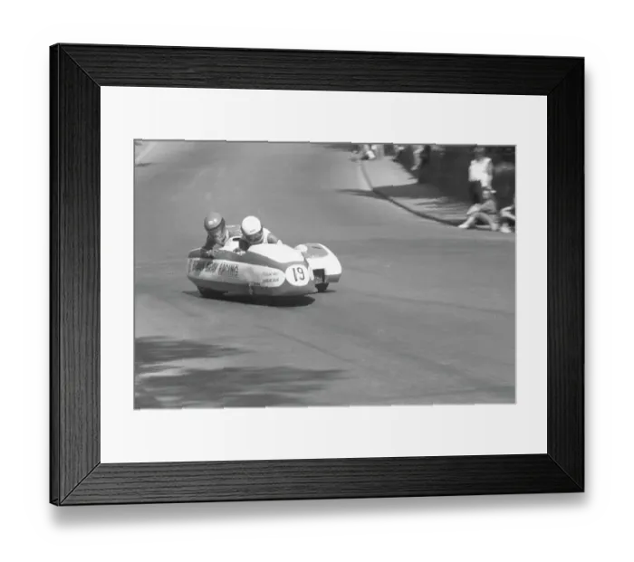 Framed Print : Brian Gray R Holden Yamaha 1985 Sidecar TT Framed Print : Brian Gray R Holden Yamaha 1985 Sidecar TT