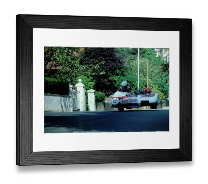 Framed Print : Brian Gray R Holden Yamaha 1985 Sidecar TT Framed Print : Brian Gray R Holden Yamaha 1985 Sidecar TT