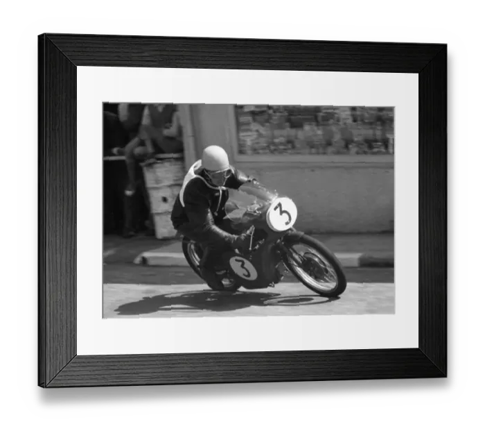 Framed Print : Les Griffiths MV 1959 Ultra Lightweight TT Framed Print : Les Griffiths MV 1959 Ultra Lightweight TT