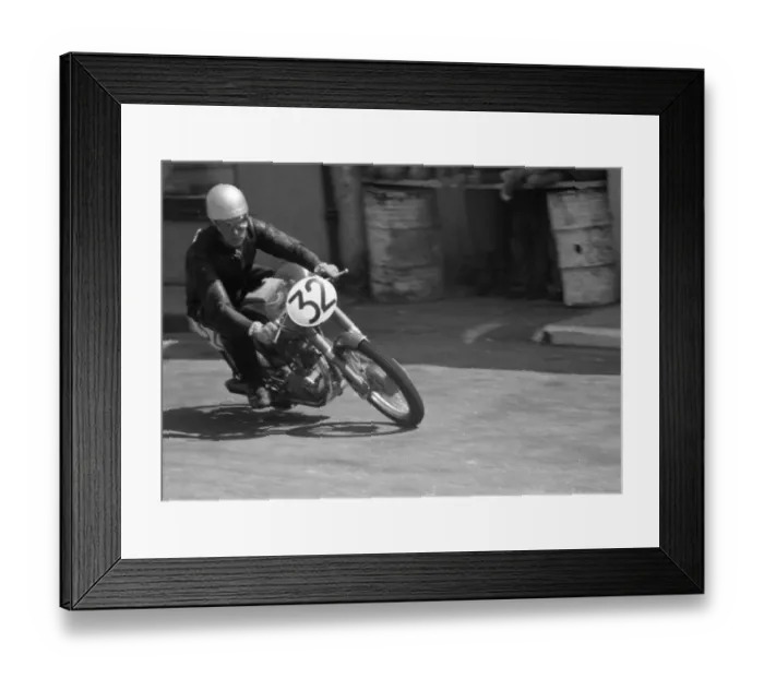 Framed Print : Kevan Tully Ducati 1959 Ultra Lightweight TT Framed Print : Kevan Tully Ducati 1959 Ultra Lightweight TT