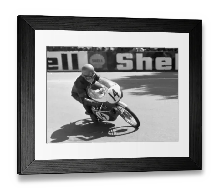 Framed Print : Les Griffiths (Honda) at Quarter Bridge, 1968 50cc TT Framed Print : Les Griffiths (Honda) at Quarter Bridge, 1968 50cc TT