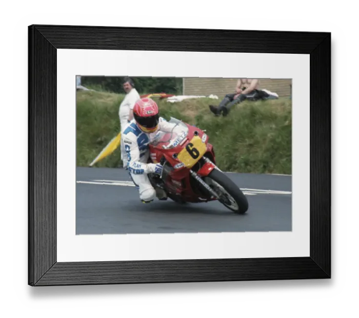 Framed Print : Mark Farmer Yamaha 1993 Supersport 600 TT Framed Print : Mark Farmer Yamaha 1993 Supersport 600 TT