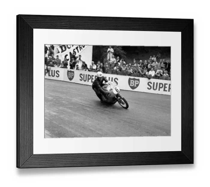 Framed Print : Alistair King Suzuki 1961 Lightweight TT