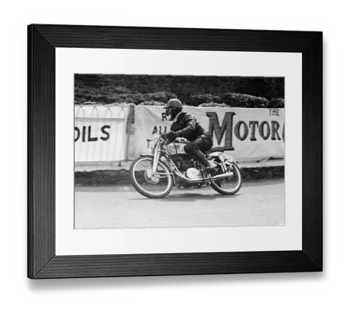 Framed Print : Gianni Leoni (Mondial) 1950 Ultra Lightweight Ulster Grand Prix Framed Print : Gianni Leoni (Mondial) 1950 Ultra Lightweight Ulster Grand Prix
